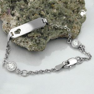 Schildarmband für Kinder 1,7mm Ankerkette mit Herz und 2 Zirkonias rhodiniert Silber 925 15cm – Bild 2